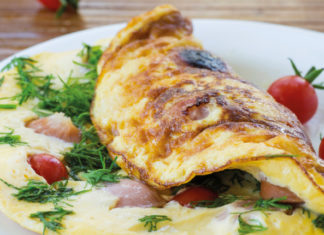 Celebra el amor con un omelette de jamón y queso