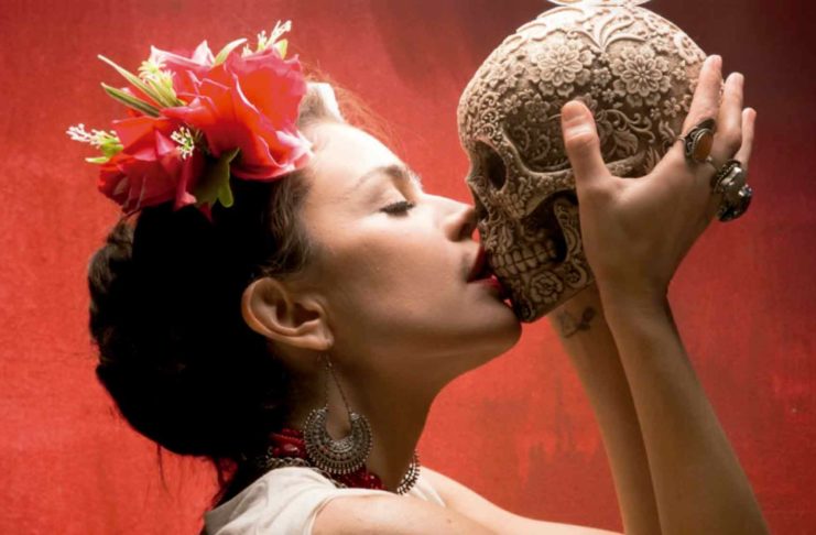 FLORA MARTÍNEZ – Frida libre!