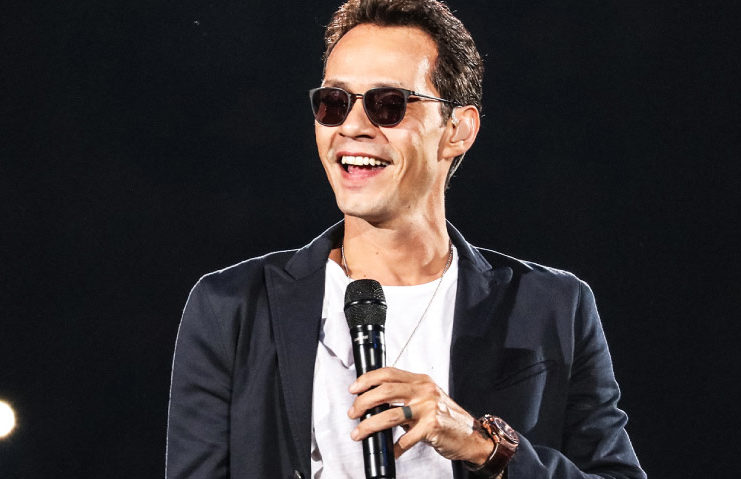 De festejo con ex y novia