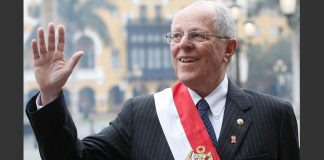 Presidente de Perú renuncia a su cargo