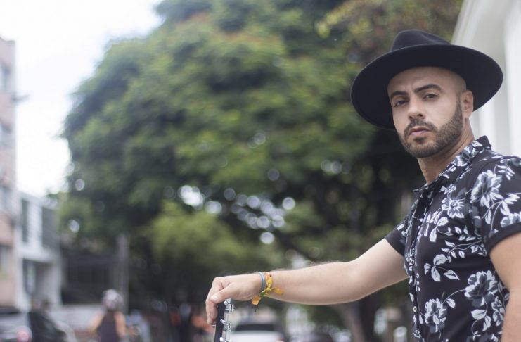 Alejo Pez, el cantante que dejó la timidez