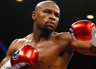 Floyd Mayweather regaló 1.000 dólares a un habitante de calle