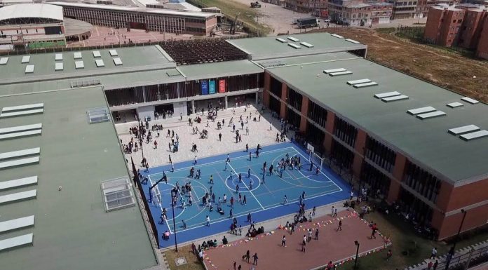 La Alcaldía de Enrique Peñalosa entrega la institución educativa número 20
