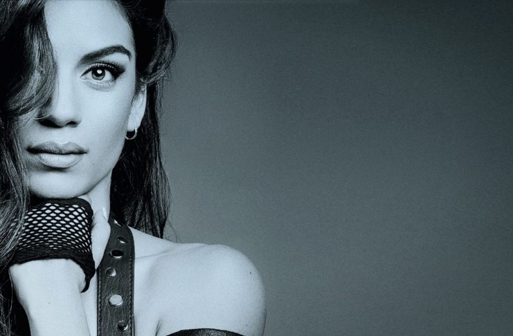 Dareska le canta al amor y al desamor y esta vez presenta ‘Ni que valieras tanto’