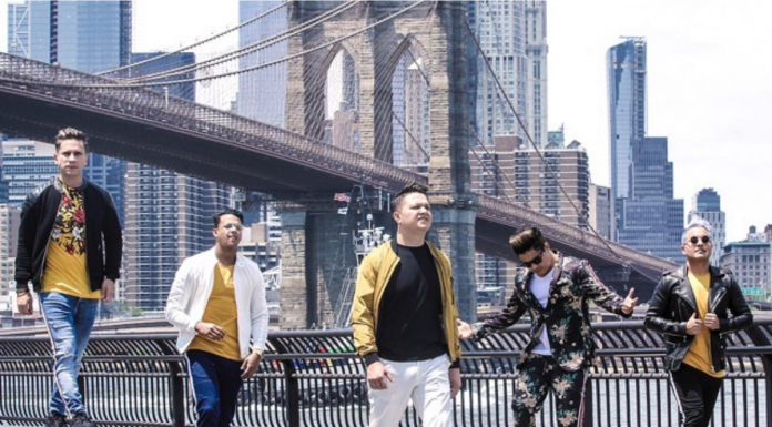 Qué viva la vida: el éxito debut de Los Embajadores de la Salsa Los Embajadores de la Salsa