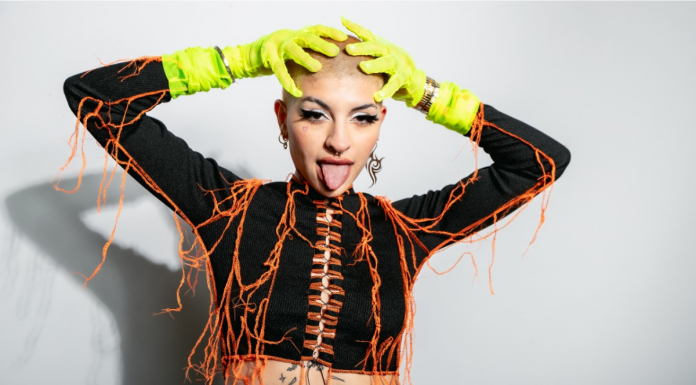 Cazzu estrena sobre mi tumba, una canción para la serie de Netflix “El reino” Cazzu es la única artista latina en el festival Made In America