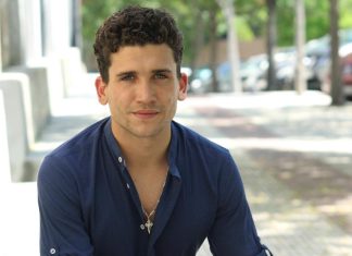 Jaime Lorente: Las primeras imagenes de su hija Jaime Lorente