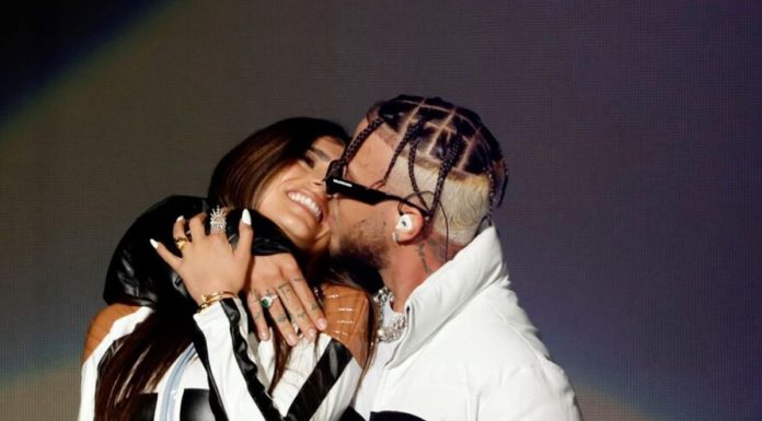 Mia Khalifa defiende a Jhay Cortez