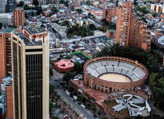 Viajando con MásQVer por la Atenas Suramericana Viajando con MásQVer por la Atenas Suramericana