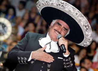 Vicente Fernández se le estaría apareciendo a sus familiares