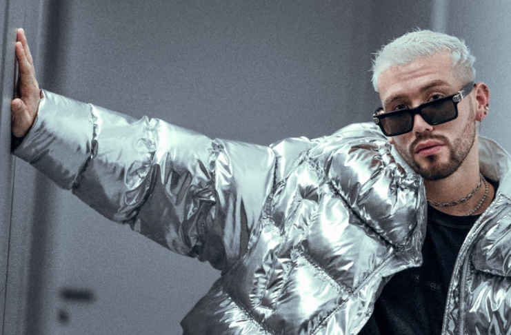 El artista revelación Ache presenta su nuevo sencillo ‘Panas con privilegios’ Ache