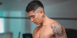 Andy Rivera cautivó a sus seguidoras con un baile en toalla andy