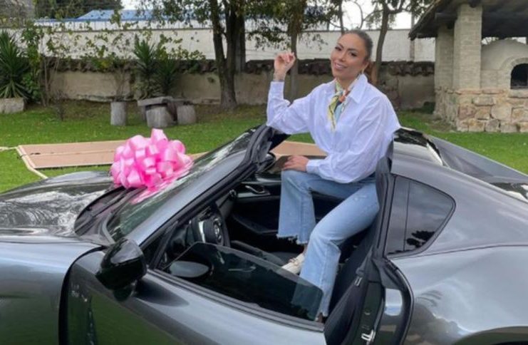 El espectacular regalo que le dio Epa Colombia a su mamá Por medio de su cuenta de Instagram Epa Colombia mostró el regalo con el que sorprendió a su mamá en el día de las madres