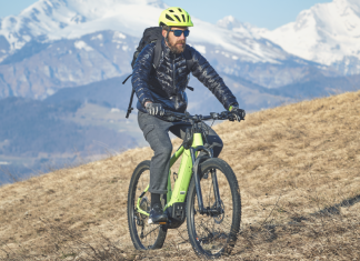 A engallar la ‘bici’ de papá, para celebrar su día regalo para papá