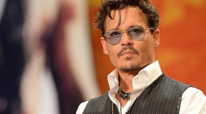 Famosos están retirando su apoyo a Johnny Depp tras revelarse que se habría alterado pruebas del juicio Johnny Depp