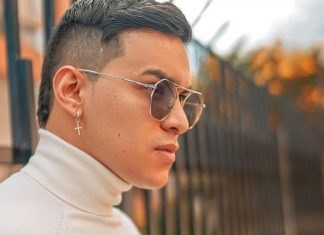 ¿Por qué Yeison Jiménez siempre utiliza gafas? Yeison Jiménez