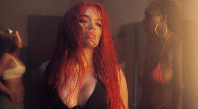Karol G derrocha gran sensualidad en su nuevo tema ‘Gatúbela’ karol g