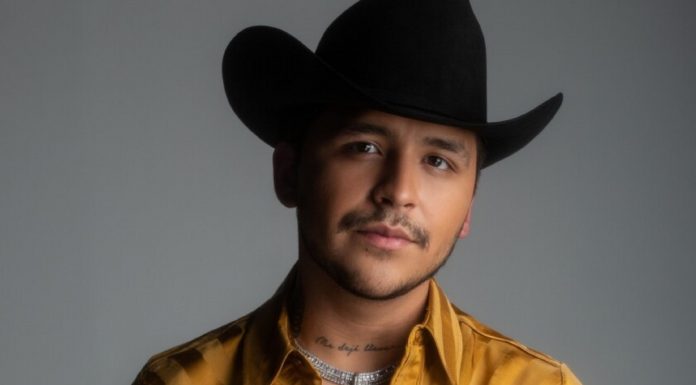 ¿Cuánto gana Christian Nodal por cada presentación? Christian Nodal
