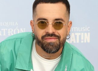 ¡Para las mujeres también hay! Mike Bahía comparte sensuales fotos MIKE BAHIA