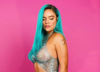 Karol G asegura que se operó los senos a los 18 años por presión social karol-g