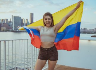 Adriana Lozano siempre anda en la jugada Adriana Lozano