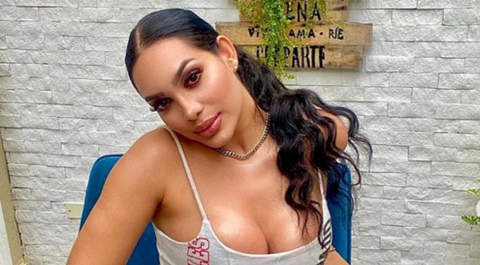 Andrea Valdiri cautivó con su show de Halloween Andrea Valdiri