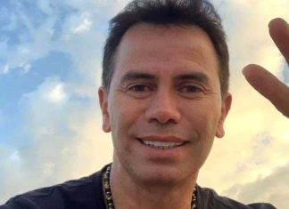 Jhonny Rivera cuenta en qué gasta el dinero Jhonny Rivera