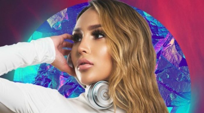 Dj Camila Gutiérrez se agarró con la azafata Dj Camila