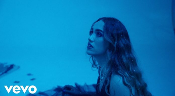 Julio Reyes Copello, presenta a Ela Taubert, nueva promesa del pop julio