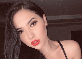 Video: Aída Victoria sin ropa en un en vivo Aída Victoria