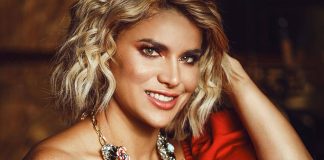 (Foto) Adriana Lucía “sacó pecho” por sus dos hijas y los halagos no se hicieron esperar Adriana-Lucia