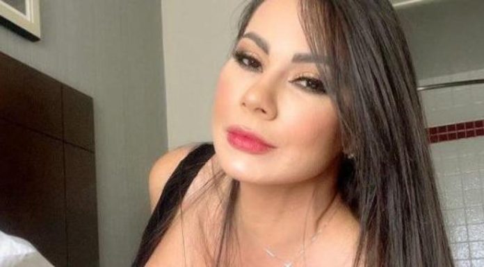 Esperanza Gómez posó con sensual babydoll para promocionar su ‘nuevo bebe’ Esperanza