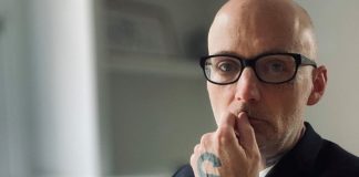 Moby presenta su álbum Resound NYC Moby
