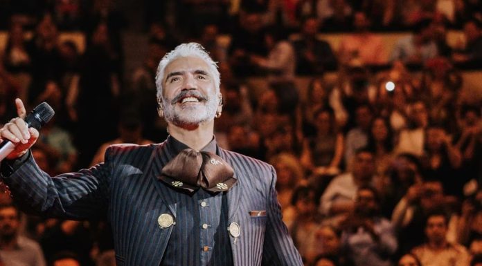 ALEJANDRO FERNÁNDEZ CIERRA SU EXITOSA GIRA «AMOR Y PATRIA» Alejandro-Fernández