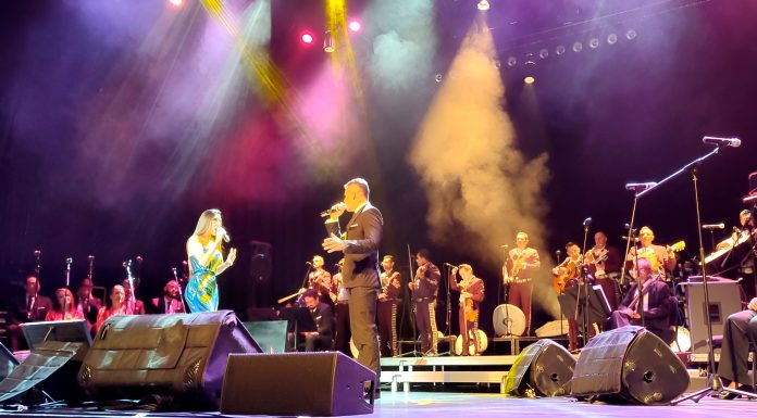 LOS INVITAMOS A PARTICIPAR EN CLÁSICO NAVIDEÑOS 14 Y 15 DE DICIEMBRE Clásicas