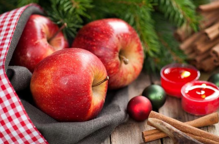 Celebra las fiestas de fin de año con postres deliciosos hechos con manzanas